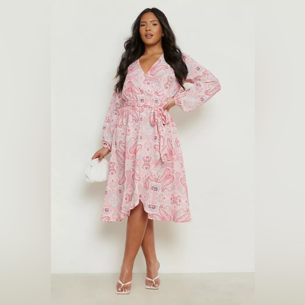 Boohoo Plus Pink Paisley Dress